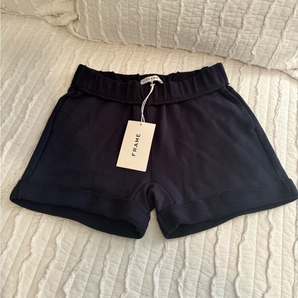 Frame Rolled Up Short In Navy Size XS NWT - Picture 2 of 7